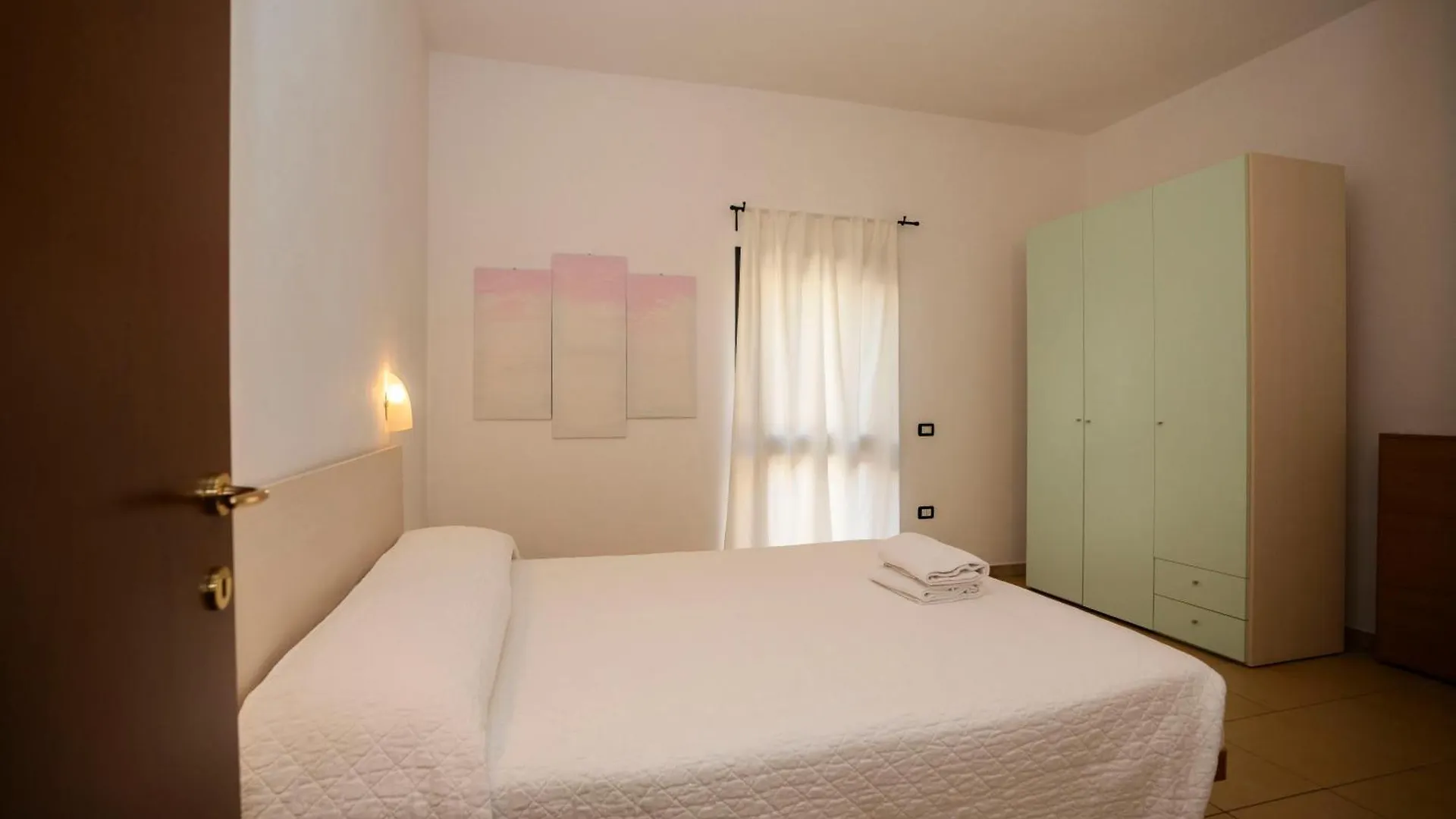 בארי סארדו Residence Stella Dell'Est מלון דירות בארי סארדו